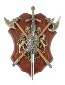 Duży Herb Rycerski na Drewnianej Tarczy: 2-Topory + Miecz + Herb + Zbroja + Zdobienia (motyw zbroja)